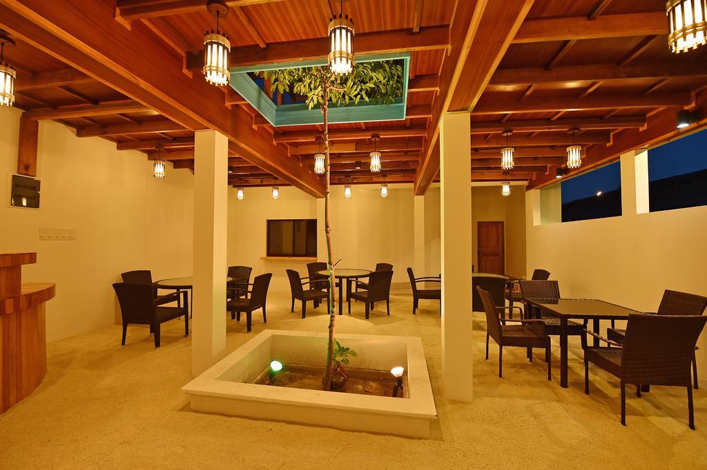 Rasdhoo Relax Inn Exterior foto