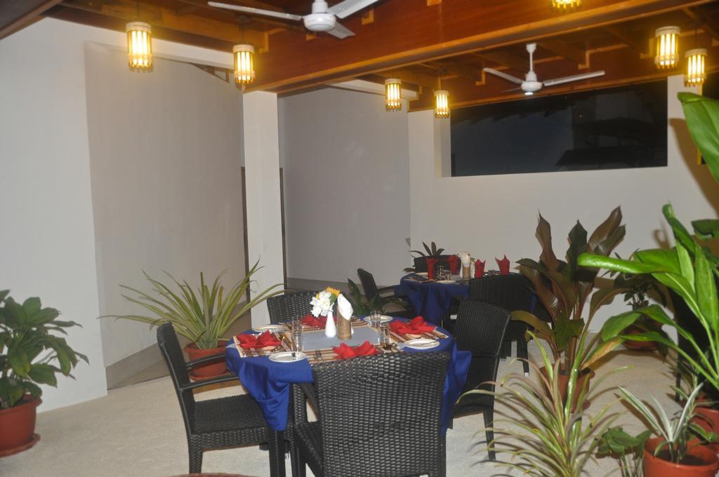 Rasdhoo Relax Inn Exterior foto